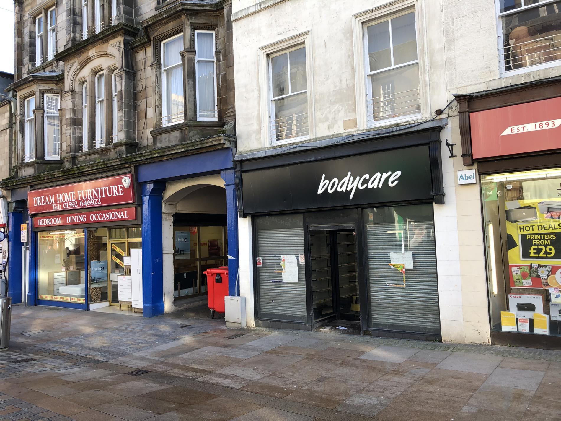 16 retail properties for rent in Kirkcaldy, Fife, UK Page 1