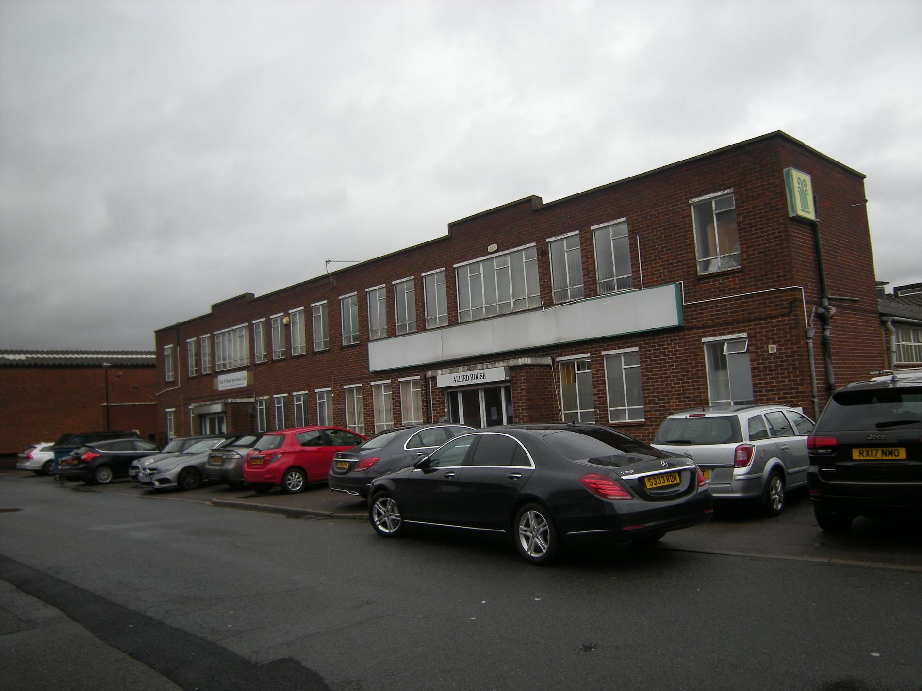 5 commercial properties for sale in Slough, Berkshire, UK Page 1