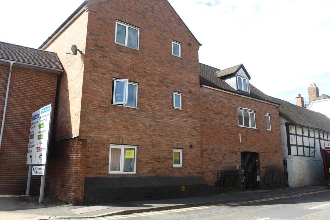 18 industrial properties for sale in Worcestershire, UK Page 1