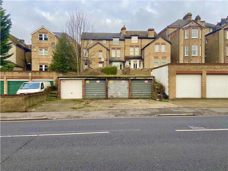 39 commercial properties for sale in Croydon (London Borough), UK