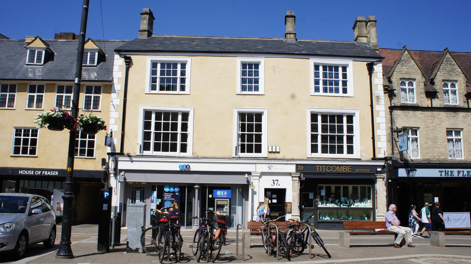 12 offices for rent in Cirencester, Gloucestershire, UK Page 1
