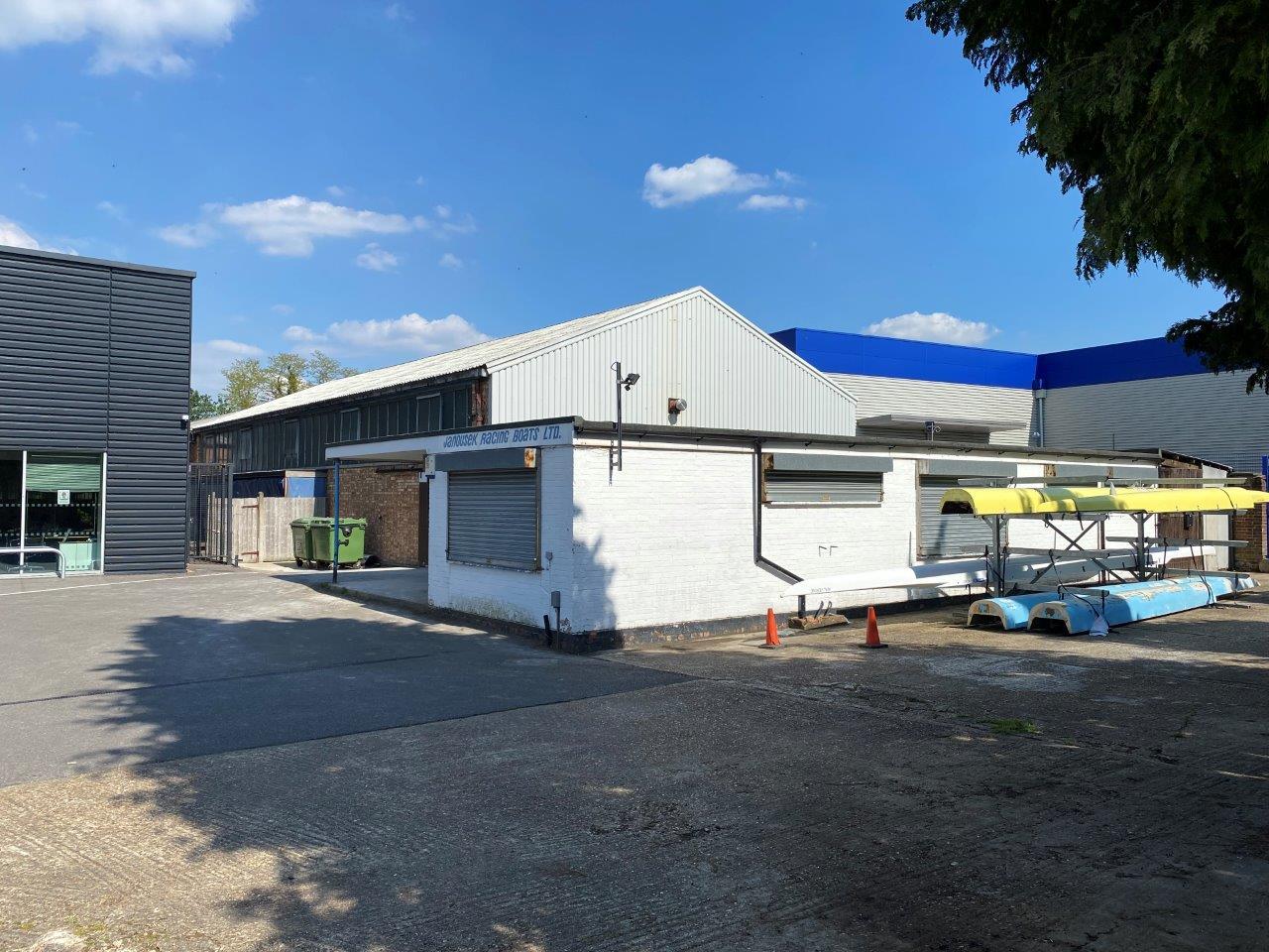 13 warehouses for sale in Surrey, UK Page 1