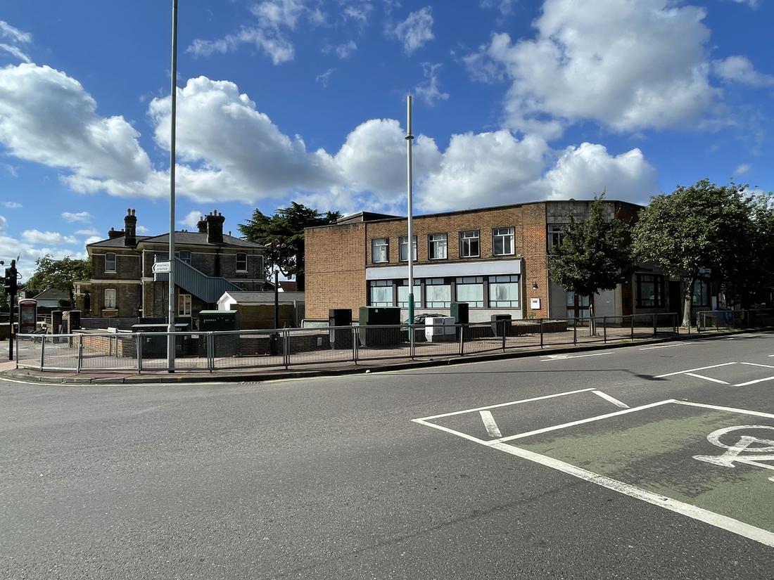 44 commercial properties for rent in Romford, Essex, UK Page 1