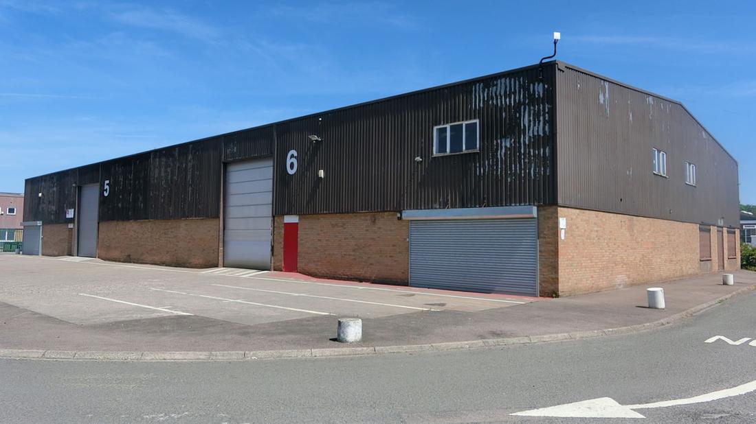 12 commercial properties for rent in Rugeley, Staffordshire, UK Page 1