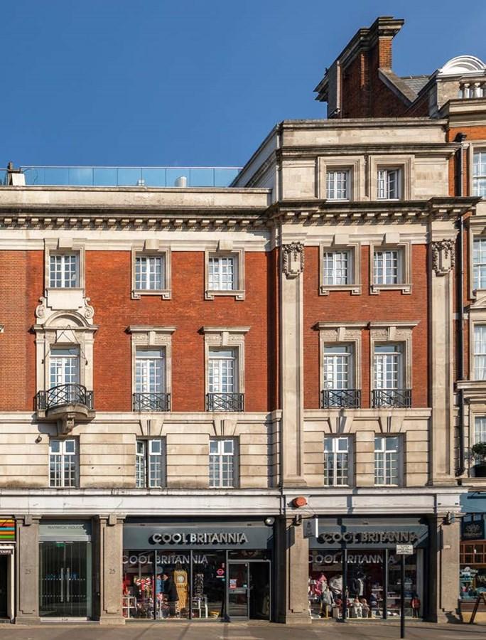 16 offices for rent in Buckingham Palace Road, SW1W, UK Page 1