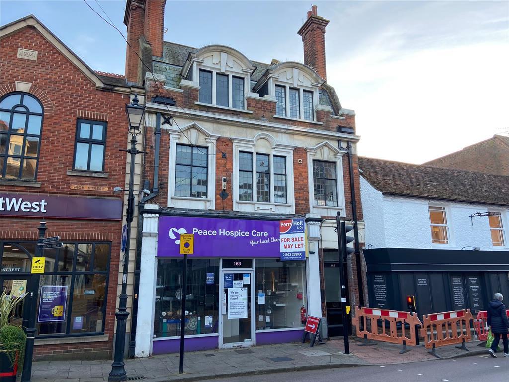 1000 retail properties for sale in the UK Page 1